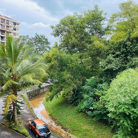 Batu Ferringhi Bayu Emas Apartment Bagian luar foto
