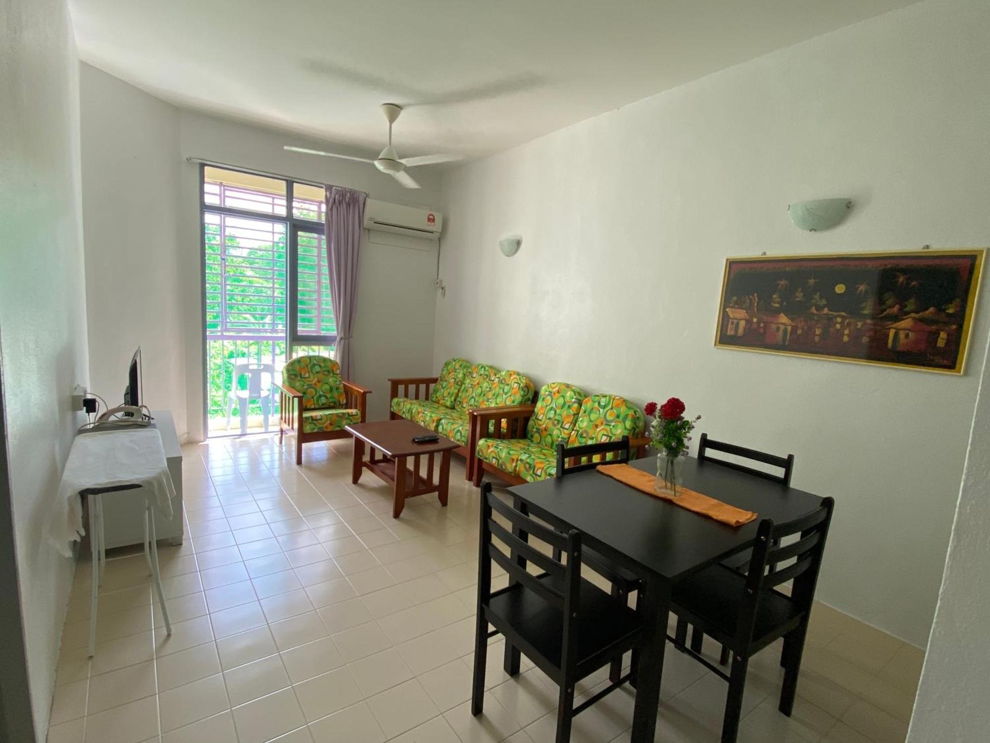 Batu Ferringhi Bayu Emas Apartment Bagian luar foto
