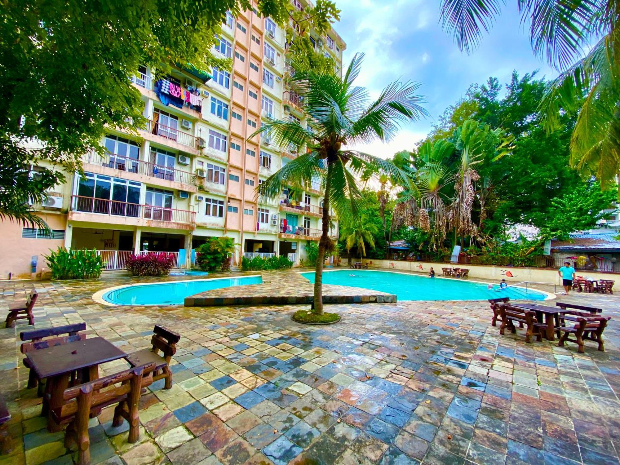 Batu Ferringhi Bayu Emas Apartment Bagian luar foto